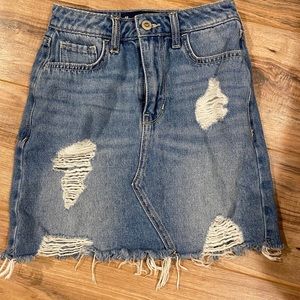 Hollister skirt size 00